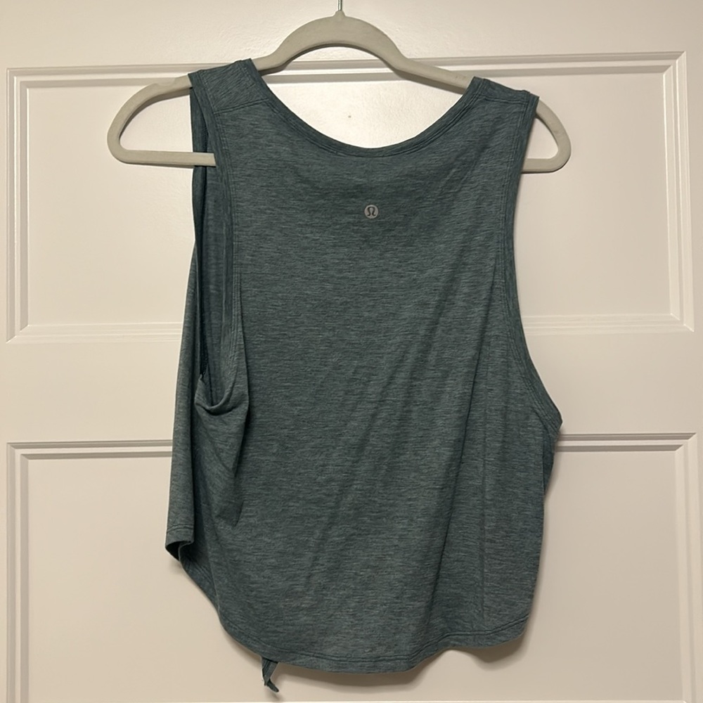 LULULEMON Tank. - Picture 4 of 4